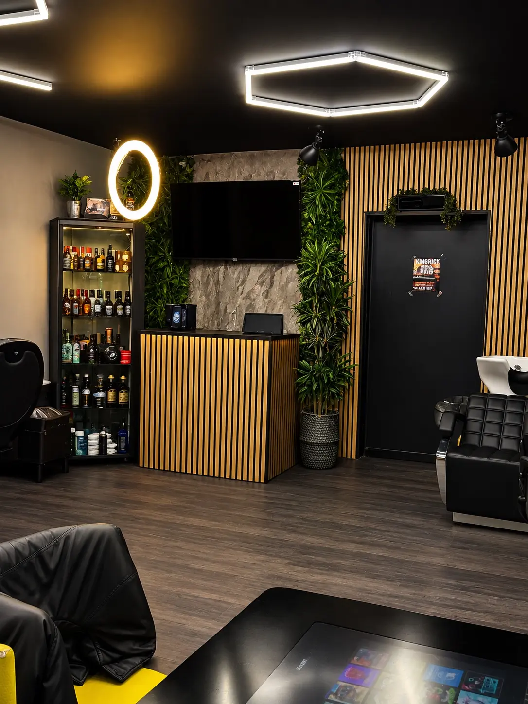 Wohlfühlbereich im Barbershop Samer's Studio Fürth